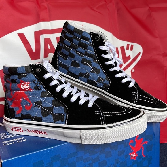 Vans Skate Sk8-Hi
(Krooked By Natas For Ray
VNOA5FCCAPG
Men’s sneakers - Picture 12 of 16